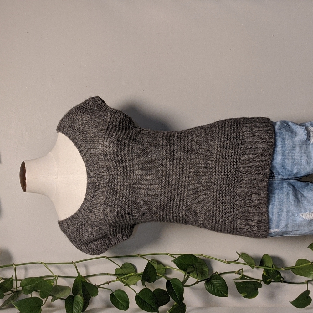 AE Women's Sweater Shirt - Picture 1 of 5